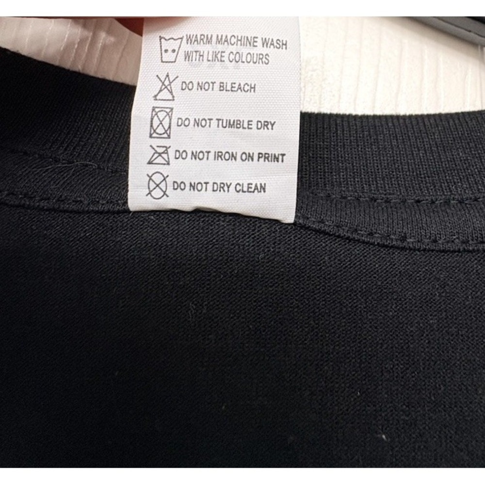 women's WDNC We Do Not Care Club Graphic T-Shirt 2XL Black Crew Neck Menopause - Picture 3 of 4